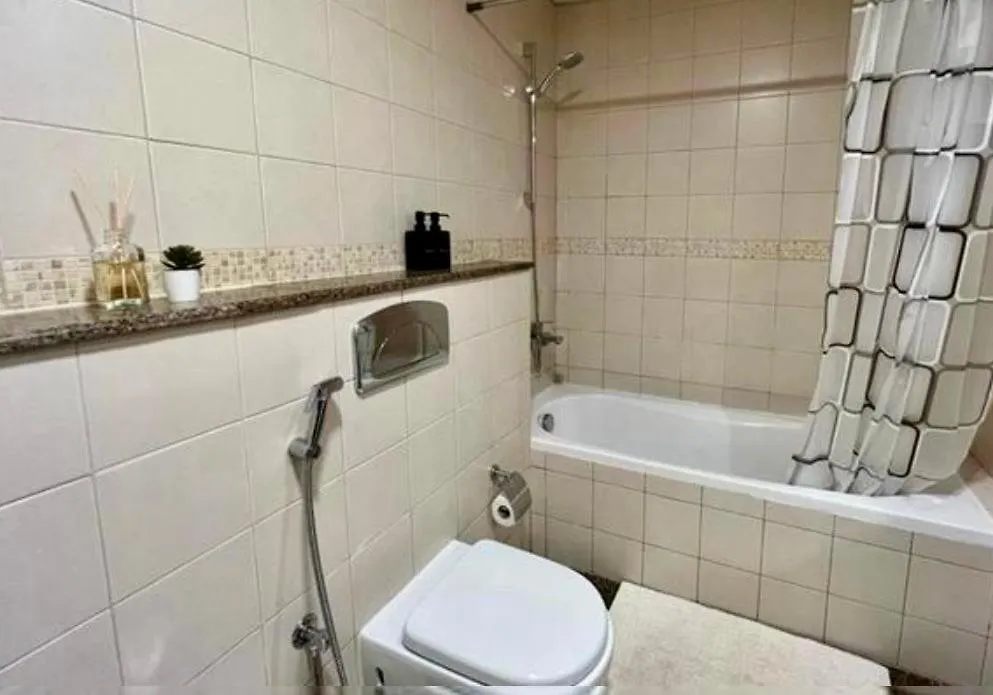 Intercontinental Dubai Marina Hotel Apartments Full Marina View With Balcony, Marina Mall, Large 1 Bedroom Apartment, Kitchen, 2 Toilets, 1 Parking, Swimming Pool And Gym Free Access, Paid Breakfast