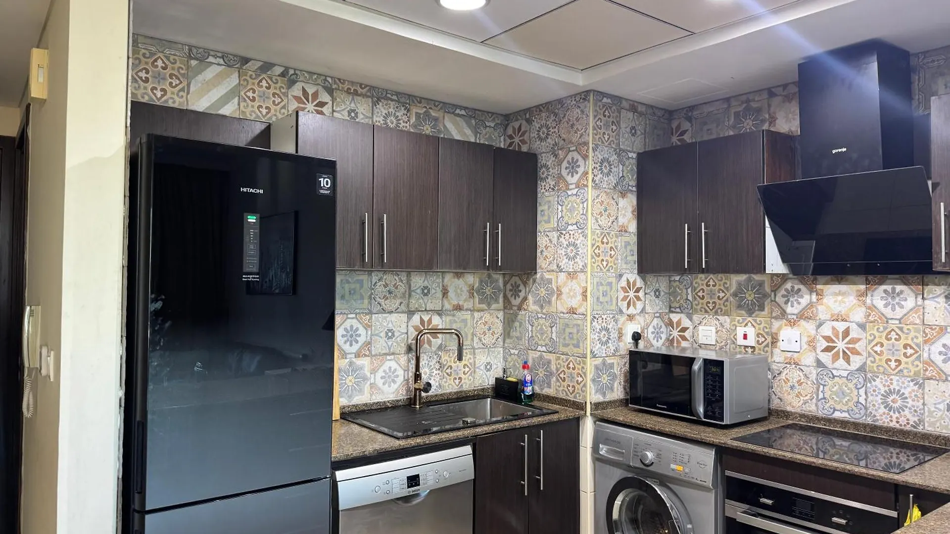 Intercontinental Dubai Marina Hotel Apartments Full Marina View With Balcony, Marina Mall, Large 1 Bedroom Apartment, Kitchen, 2 Toilets, 1 Parking, Swimming Pool And Gym Free Access, Paid Breakfast