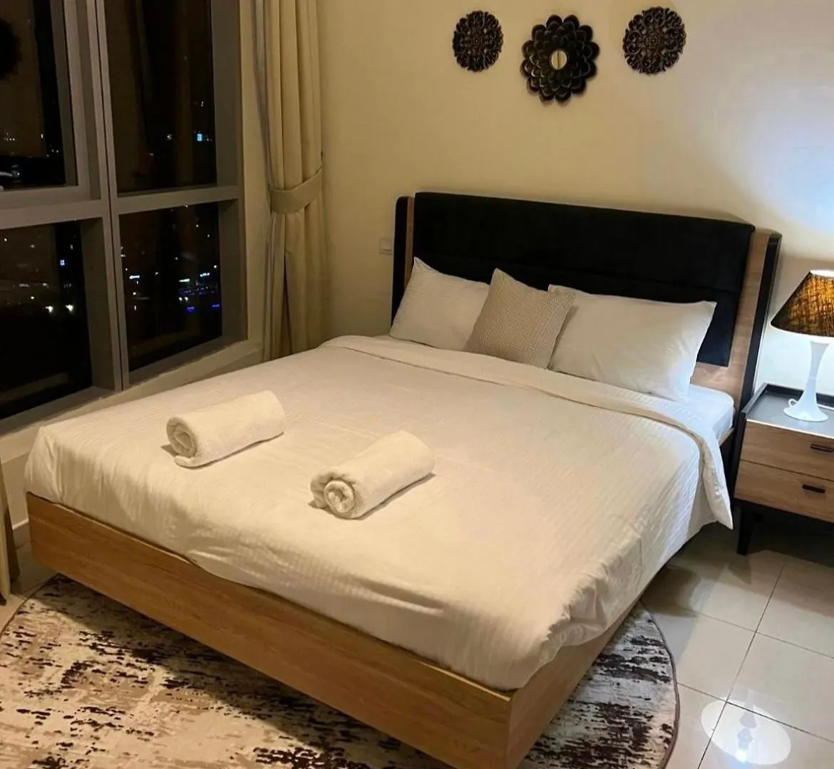 Intercontinental Dubai Marina Hotel Apartments Full Marina View With Balcony, Marina Mall, Large 1 Bedroom Apartment, Kitchen, 2 Toilets, 1 Parking, Swimming Pool And Gym Free Access, Paid Breakfast
