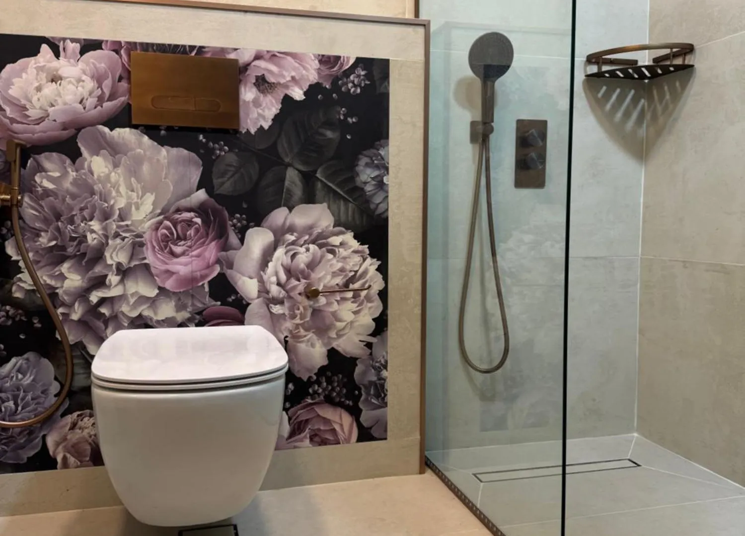 Intercontinental Dubai Marina Hotel Apartments Full Marina View With Balcony, Marina Mall, Large 1 Bedroom Apartment, Kitchen, 2 Toilets, 1 Parking, Swimming Pool And Gym Free Access, Paid Breakfast
